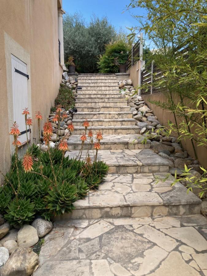 Superbe T2 Dans Villa Entre Calanques Et Colline Μασσαλία Εξωτερικό φωτογραφία